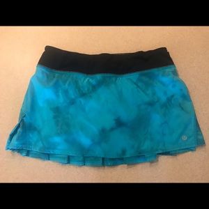 EUC Lululemon teal tie dye tennis skirt sz 6